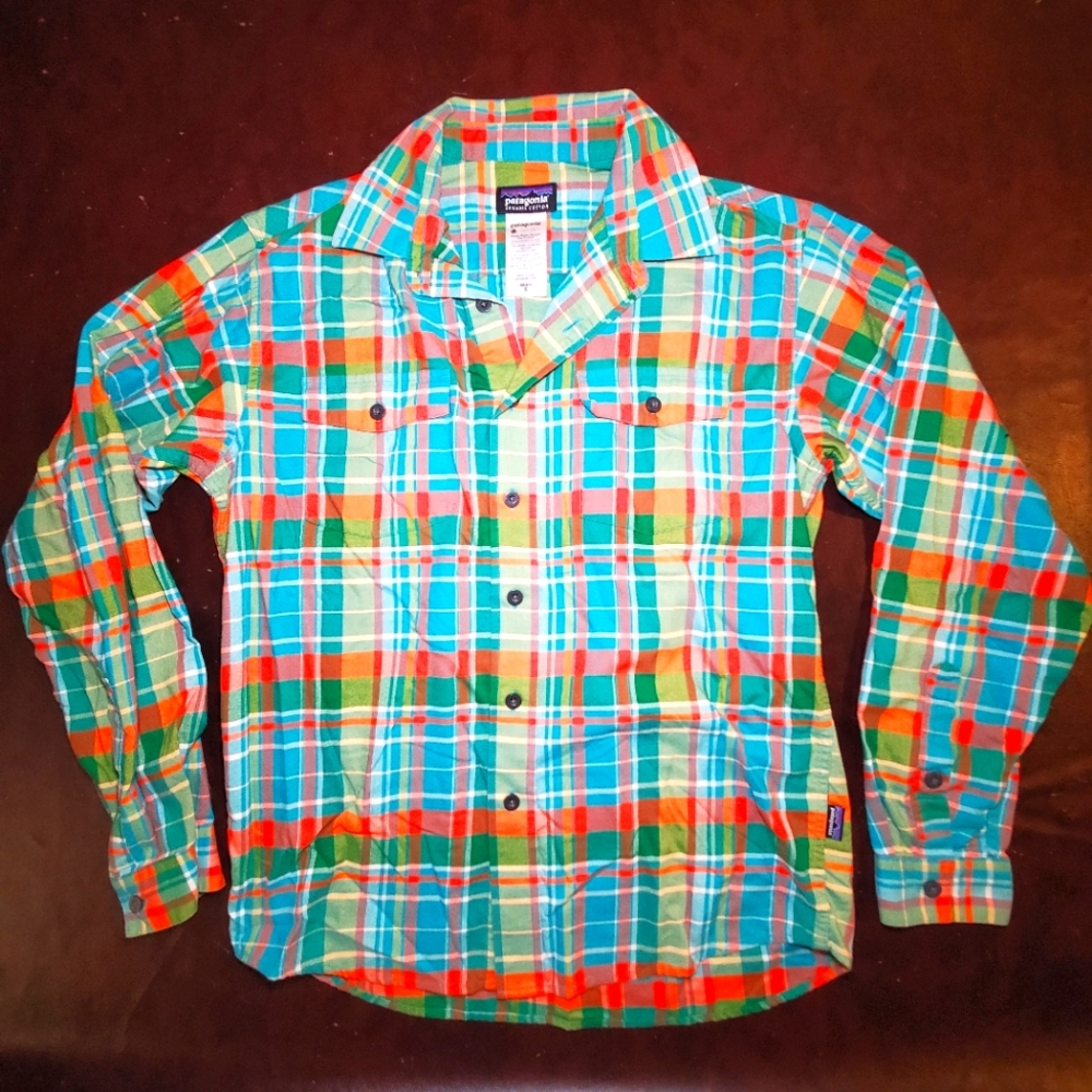 Patagonia button down plaid shirt